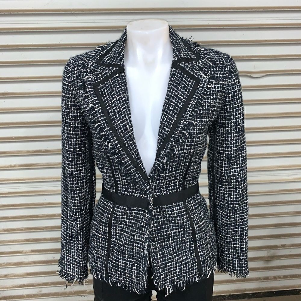 Bisou Bisou black and white houndstooth jacket
